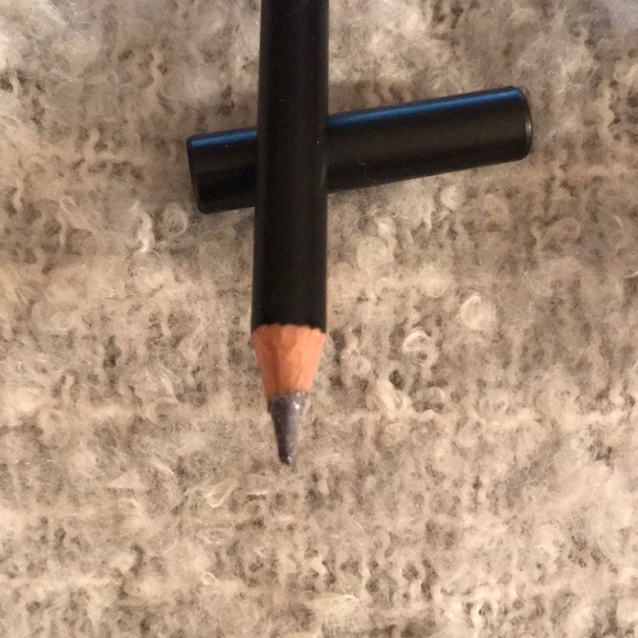 Bella Terra Glitterliner In Amethyst - Picture 3 of 3